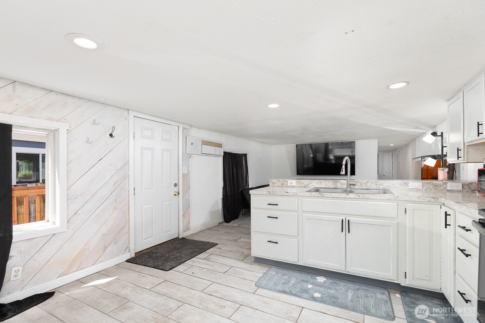 5705 Littlerock Road Southwest, Unit 15 Tumwater, WA 98512 - Photo 7 of 23 Gallery Image 7