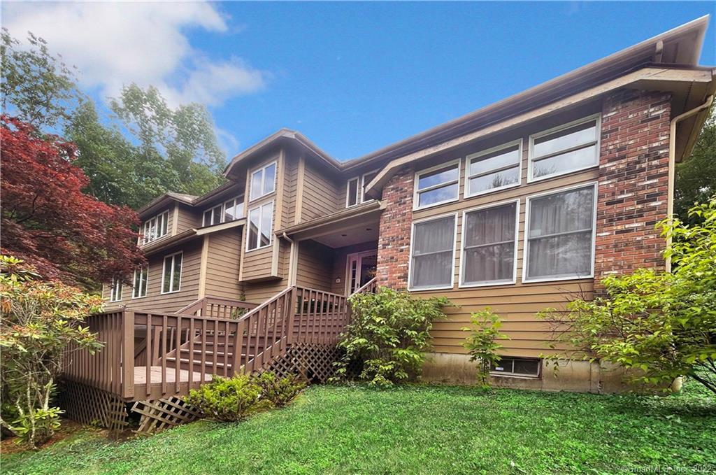 20 Windwood Road Brookfield, CT 06804 - Photo 1 of 1 Welcome Home!
