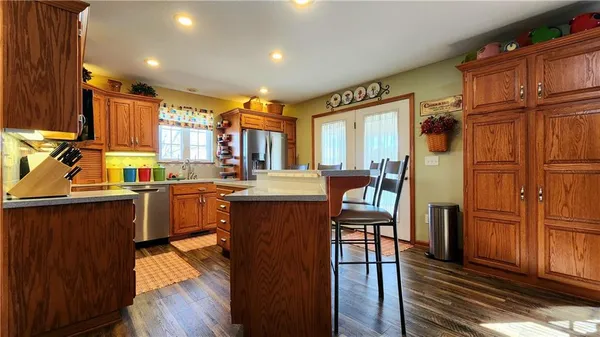 $400,000 | 986 Owl Creek Parkway, Odessa, MO 64076