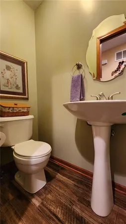 $400,000 | 986 Owl Creek Parkway, Odessa, MO 64076