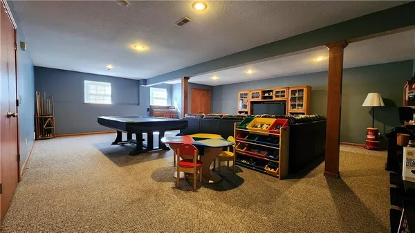 $400,000 | 986 Owl Creek Parkway, Odessa, MO 64076