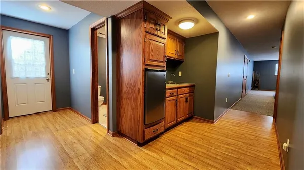 $400,000 | 986 Owl Creek Parkway, Odessa, MO 64076