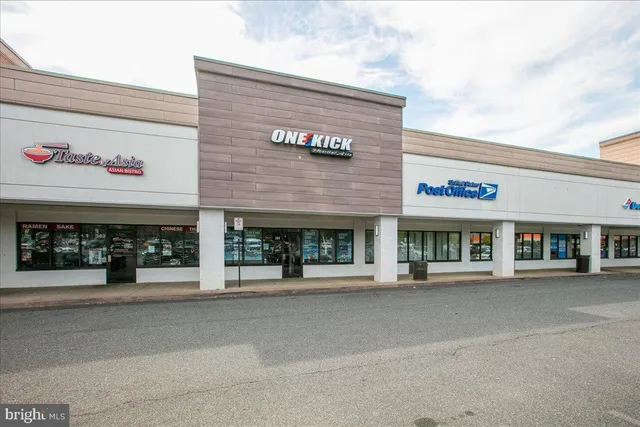 $335,000 | 267 South Pickett Street, Unit 102, Alexandria, VA 22304