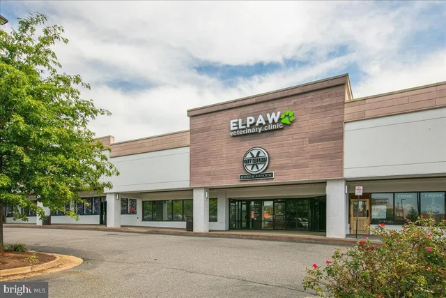 $335,000 | 267 South Pickett Street, Unit 102, Alexandria, VA 22304