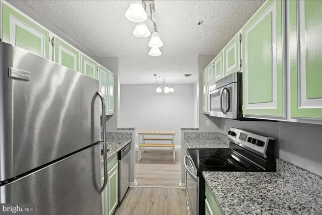 $335,000 | 267 South Pickett Street, Unit 102, Alexandria, VA 22304