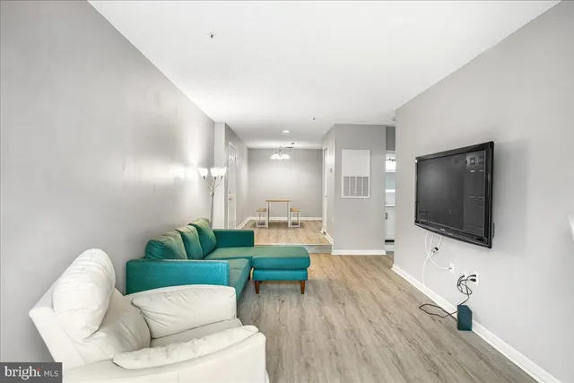 $335,000 | 267 South Pickett Street, Unit 102, Alexandria, VA 22304