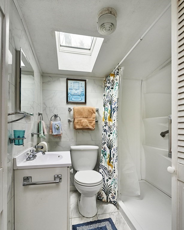 26 Montgomery Road Southampton, MA 01073 - Photo 9 of 33 Gallery Image 9