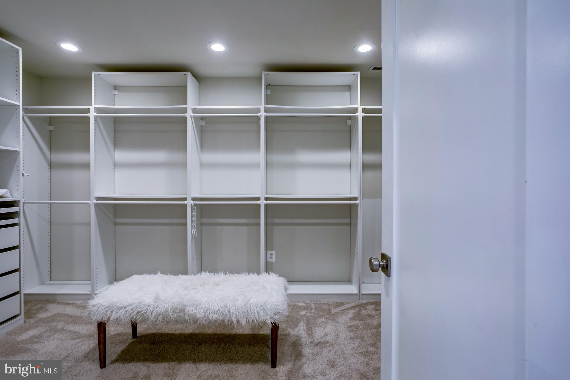 5507 Durbin Road Bethesda, MD 20814 - Photo 22 of 50 Primary walk-in closet