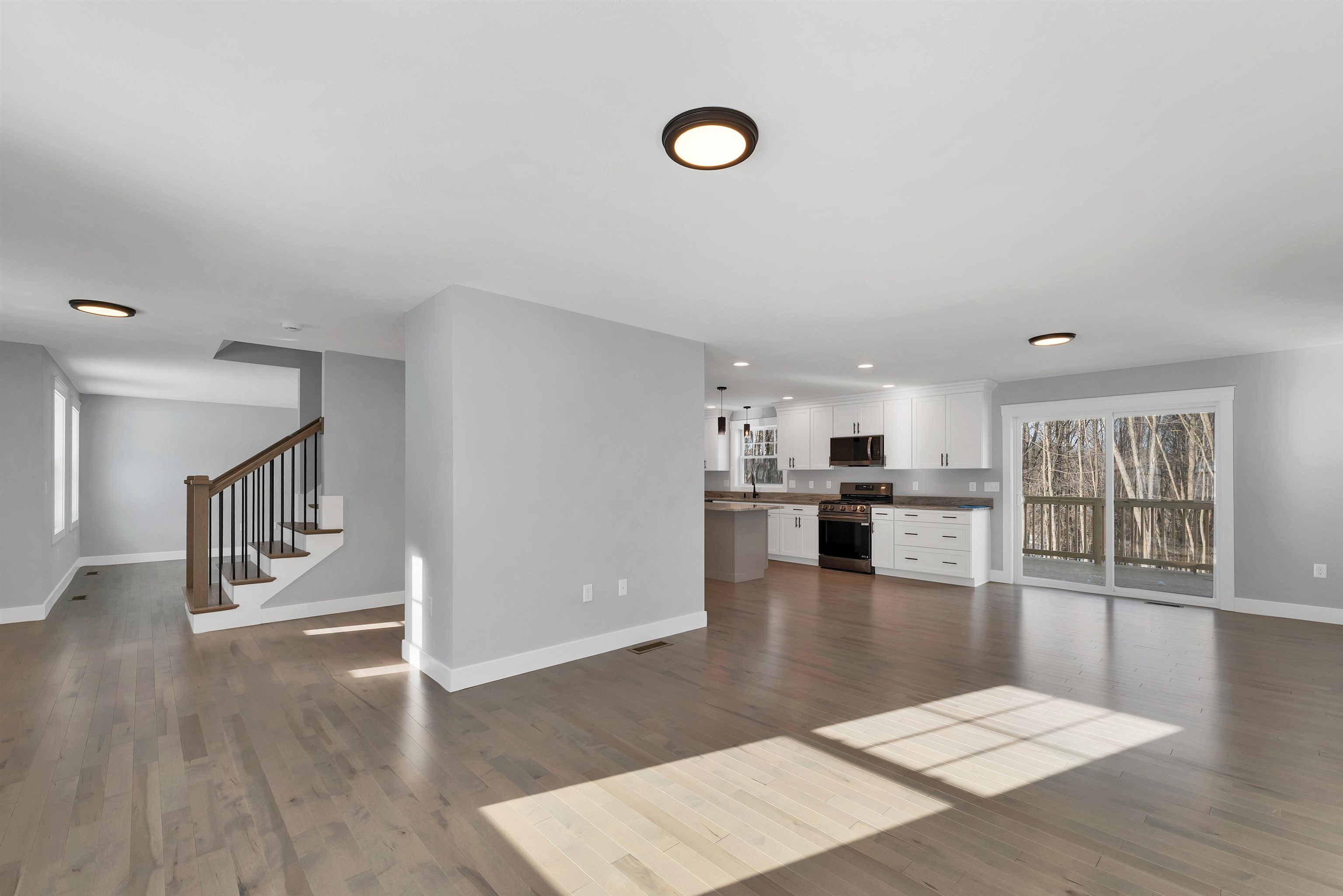 45 Dutton Road Pelham, NH 03076 - Photo 11 of 50