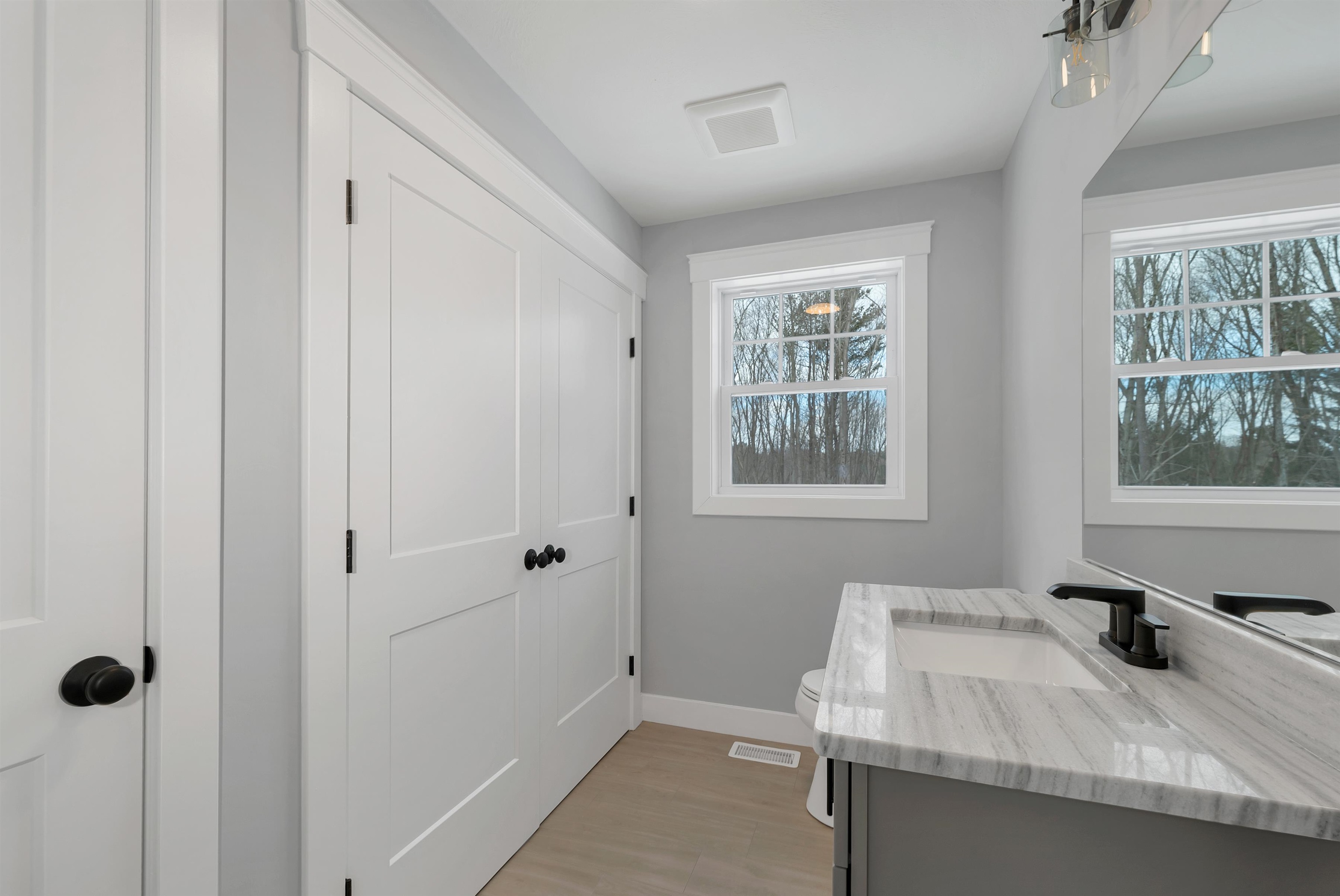 45 Dutton Road Pelham, NH 03076 - Photo 16 of 50