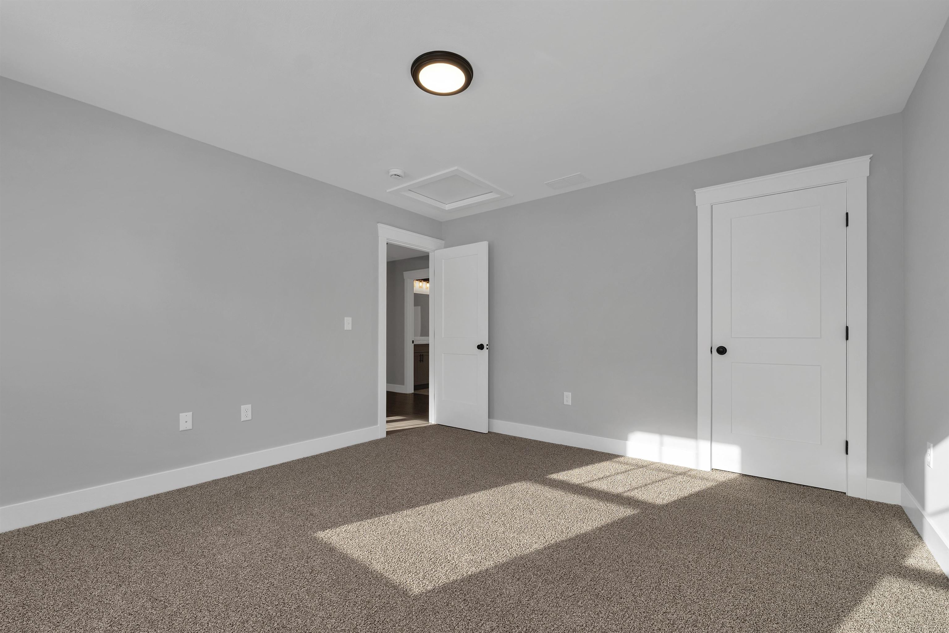 45 Dutton Road Pelham, NH 03076 - Photo 22 of 50