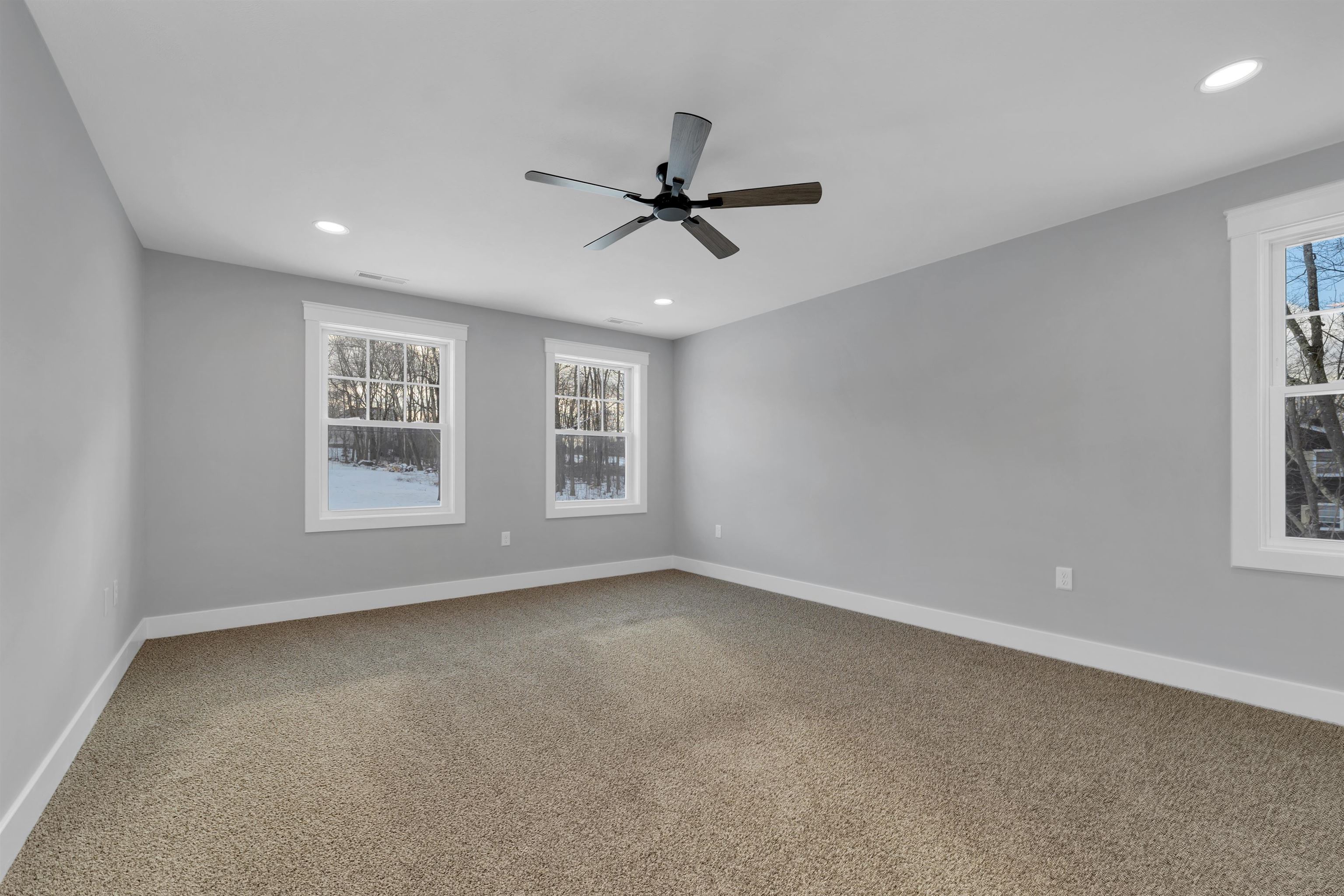 45 Dutton Road Pelham, NH 03076 - Photo 28 of 50