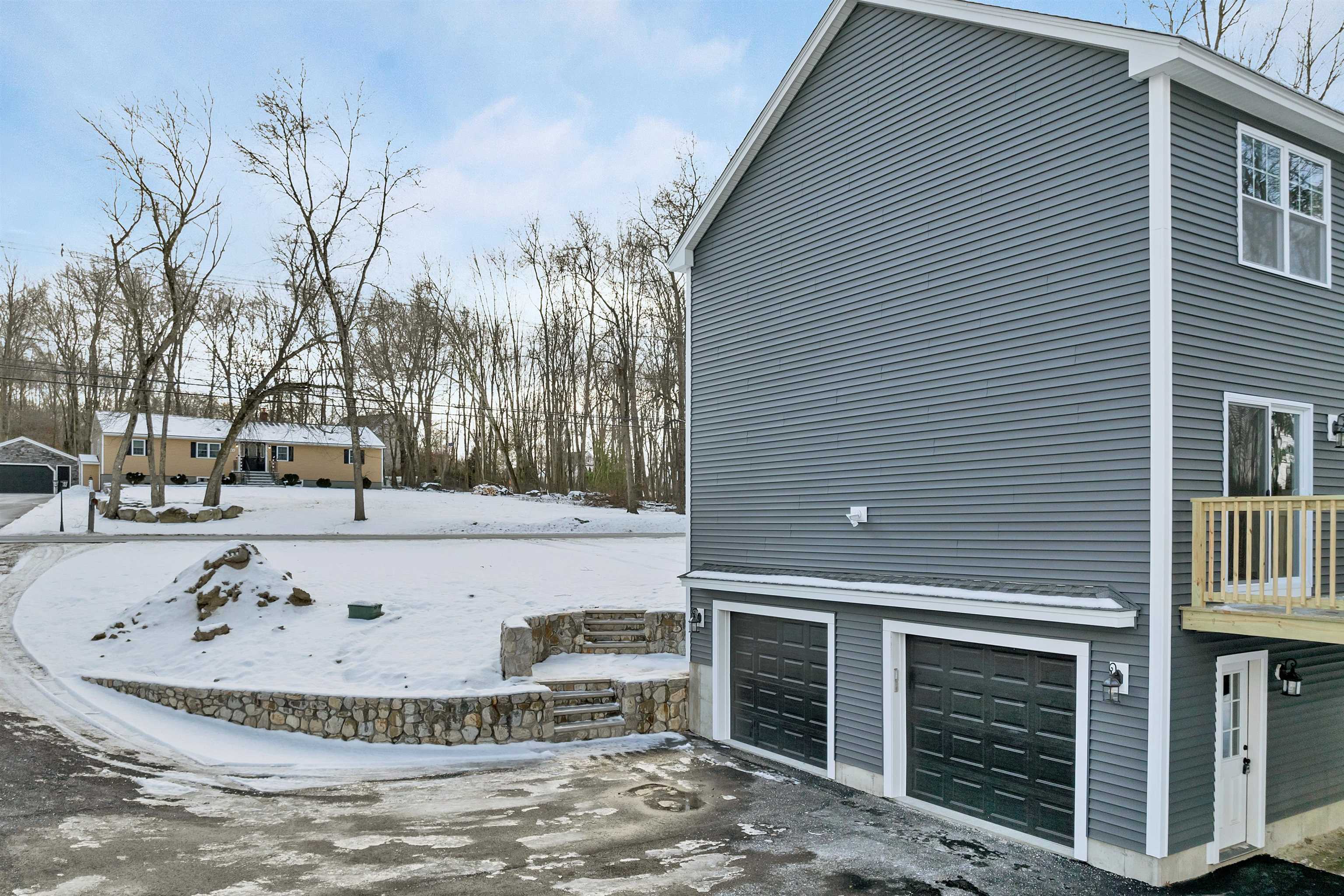 45 Dutton Road Pelham, NH 03076 - Photo 3 of 50