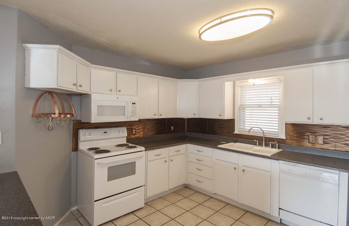3414 South Rusk Street Amarillo, TX 79109 - Photo 9 of 32 KITCHEN VIEW 3