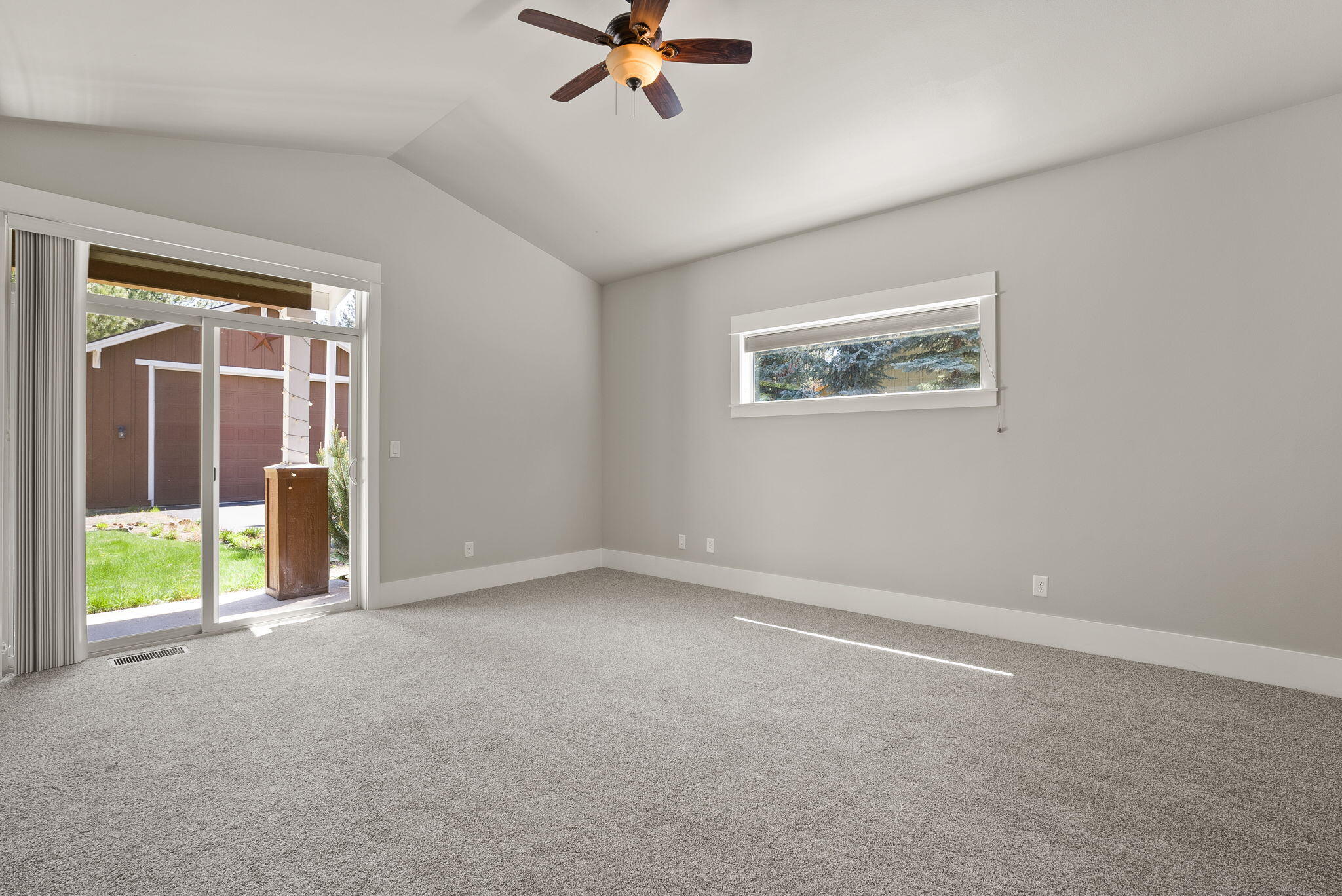 59768 Navajo Road Bend, OR 97702 - Photo 21 of 61 21