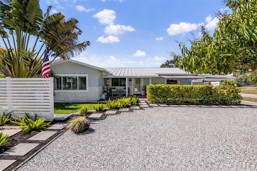 2020 Culberson Avenue Dunedin, FL 34698 - Photo 1 of 43