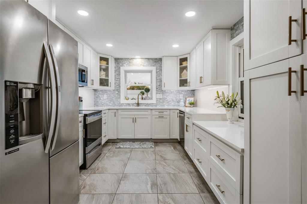 2020 Culberson Avenue Dunedin, FL 34698 - Photo 13 of 52