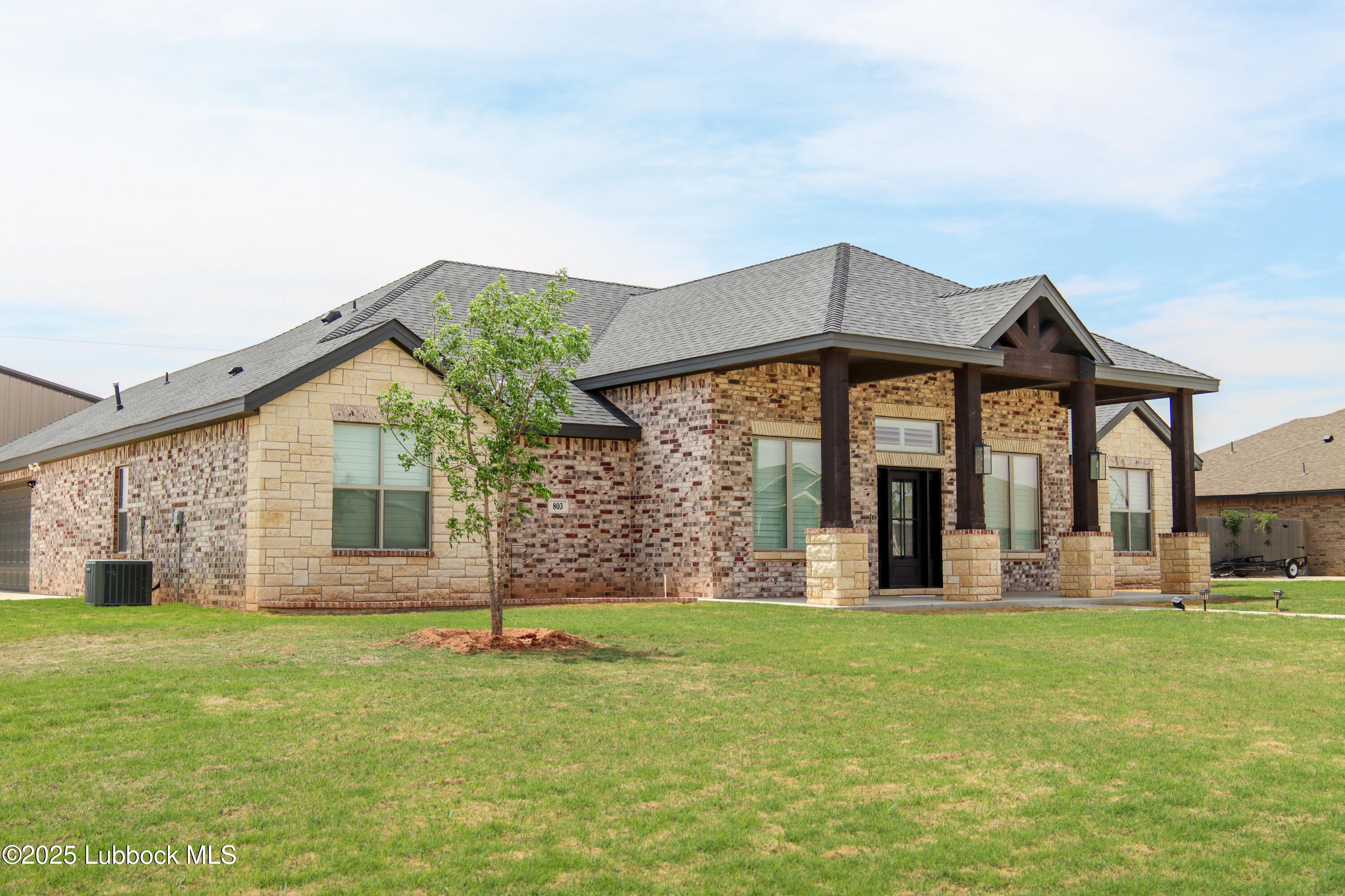 803 13th Street Wolfforth, TX 79382 - Photo 2 of 42 IMG_3511