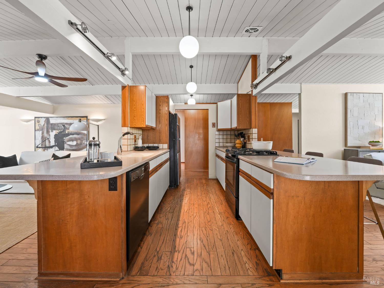 701 Appleberry Drive San Rafael, CA 94903 - Photo 11 of 44
