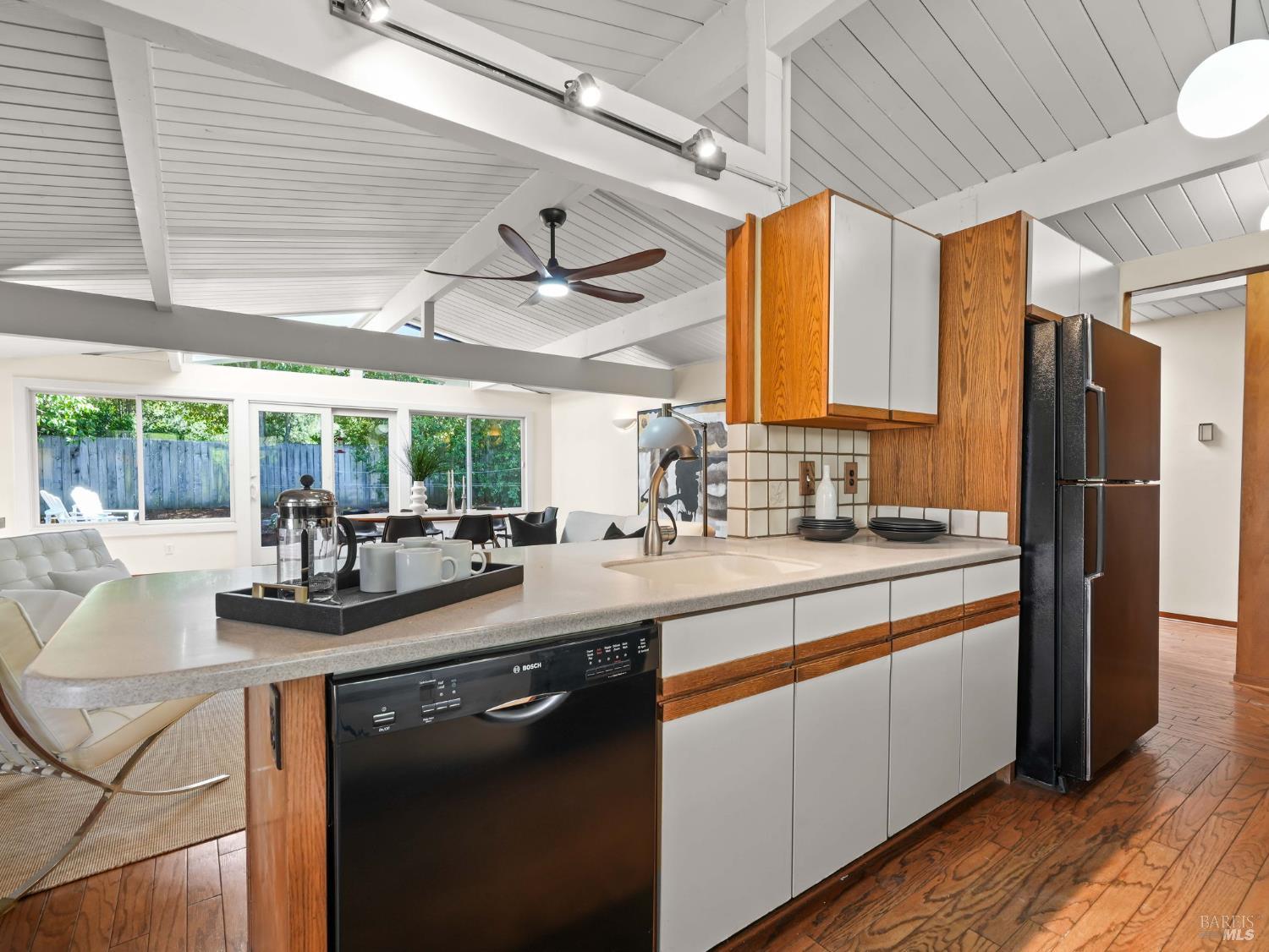 701 Appleberry Drive San Rafael, CA 94903 - Photo 12 of 44