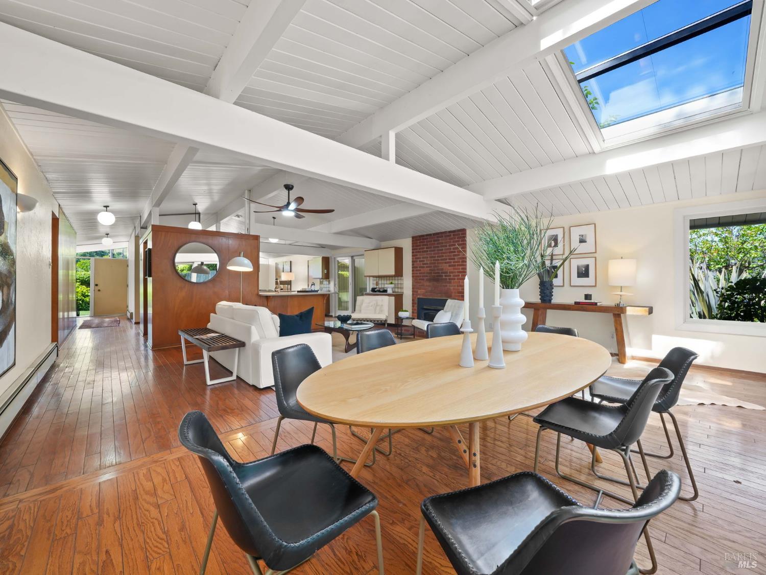 701 Appleberry Drive San Rafael, CA 94903 - Photo 3 of 44