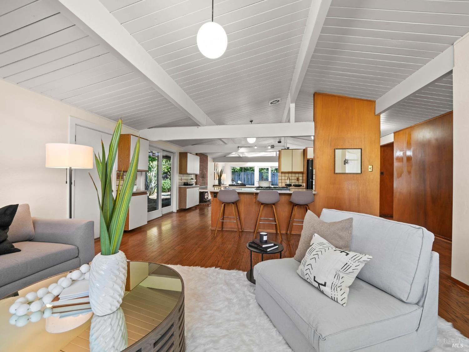 701 Appleberry Drive San Rafael, CA 94903 - Photo 8 of 44