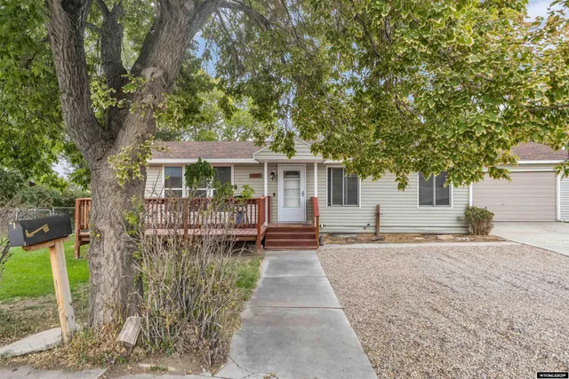 $299,000 | 1415 Winterview Drive, Green River, WY 82935