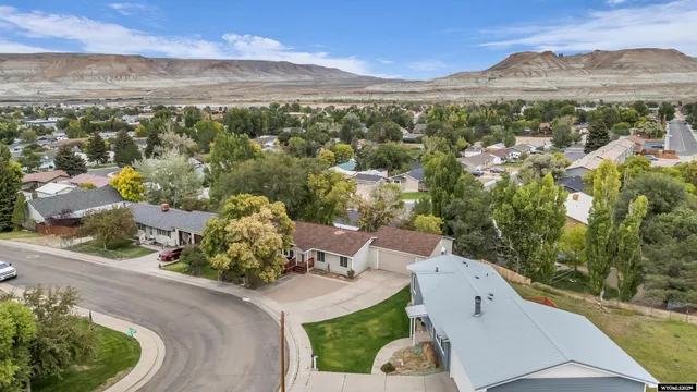 $299,000 | 1415 Winterview Drive, Green River, WY 82935