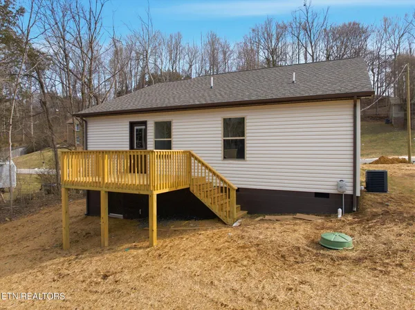 $309,900 | 120 Cross Creek Circle, Maynardville, TN 37807