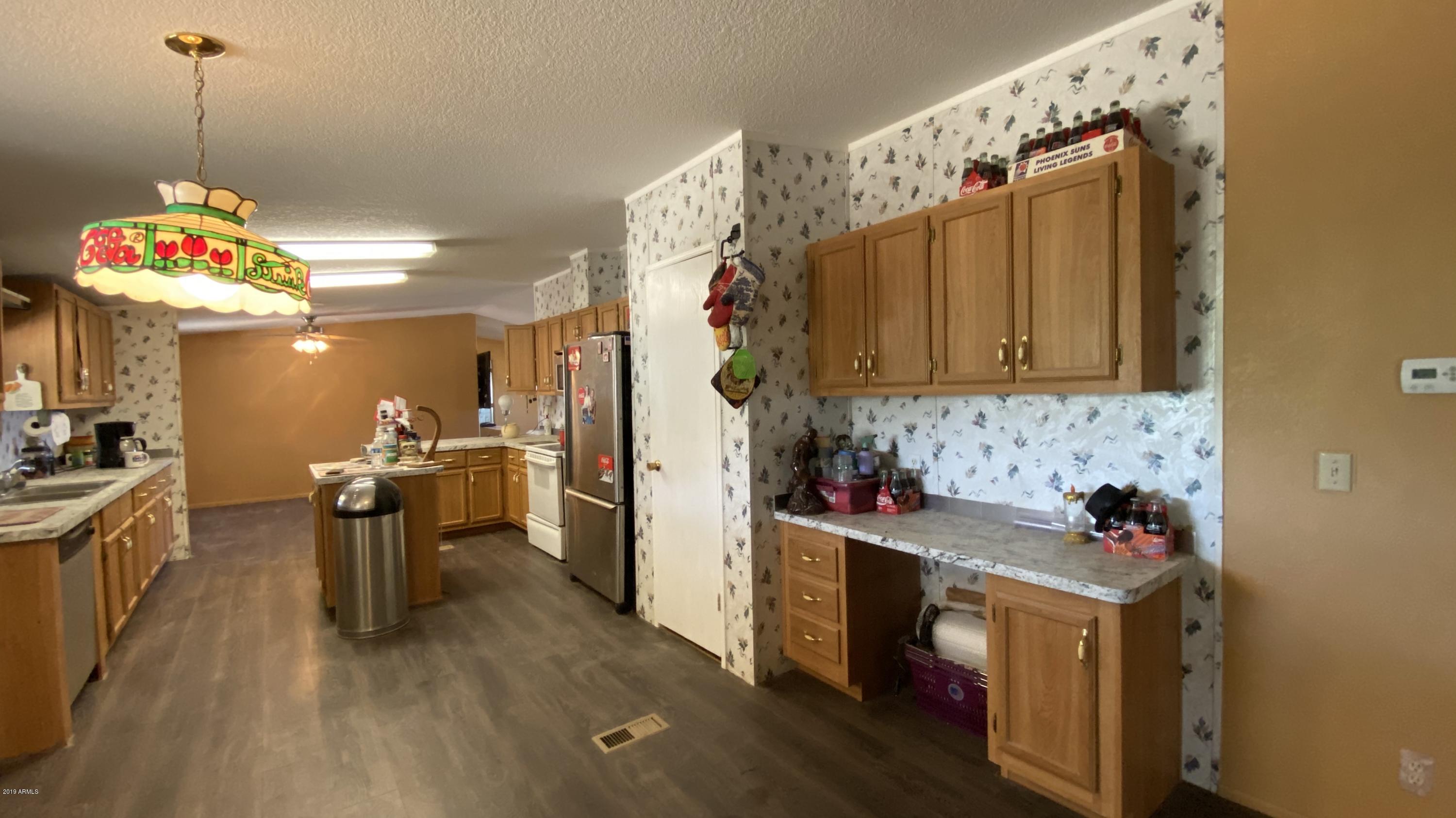 17494 North Stonebluff Road Maricopa, AZ 85139 - Photo 10 of 42 9_Kitchen