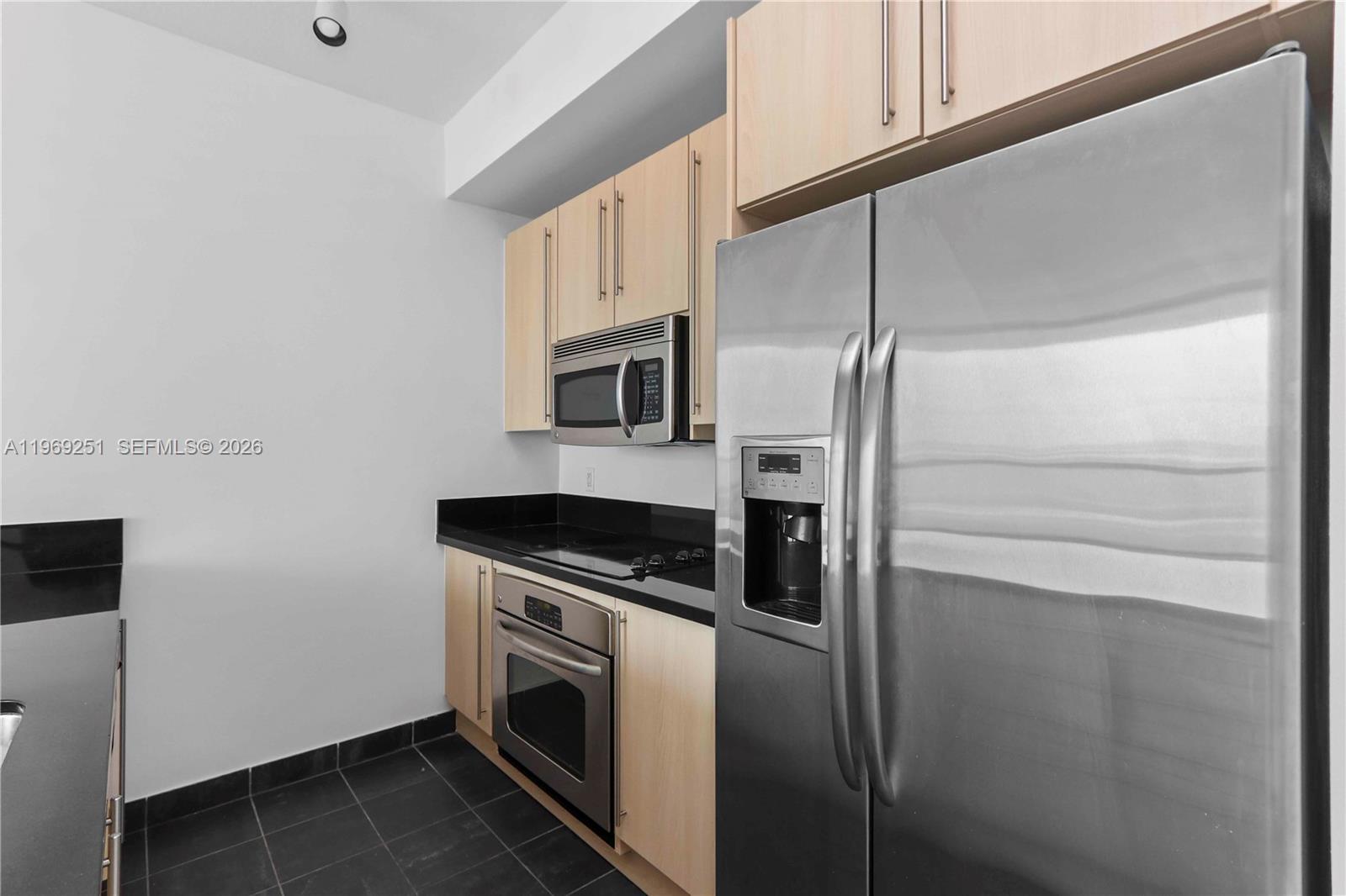 79 Southwest 12th Street, Unit 3002S Miami, FL 33130 - Photo 17 of 22