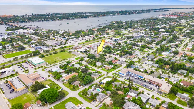 $1,700 | 301 West Ocean Avenue, Unit 10, Lantana, FL 33462