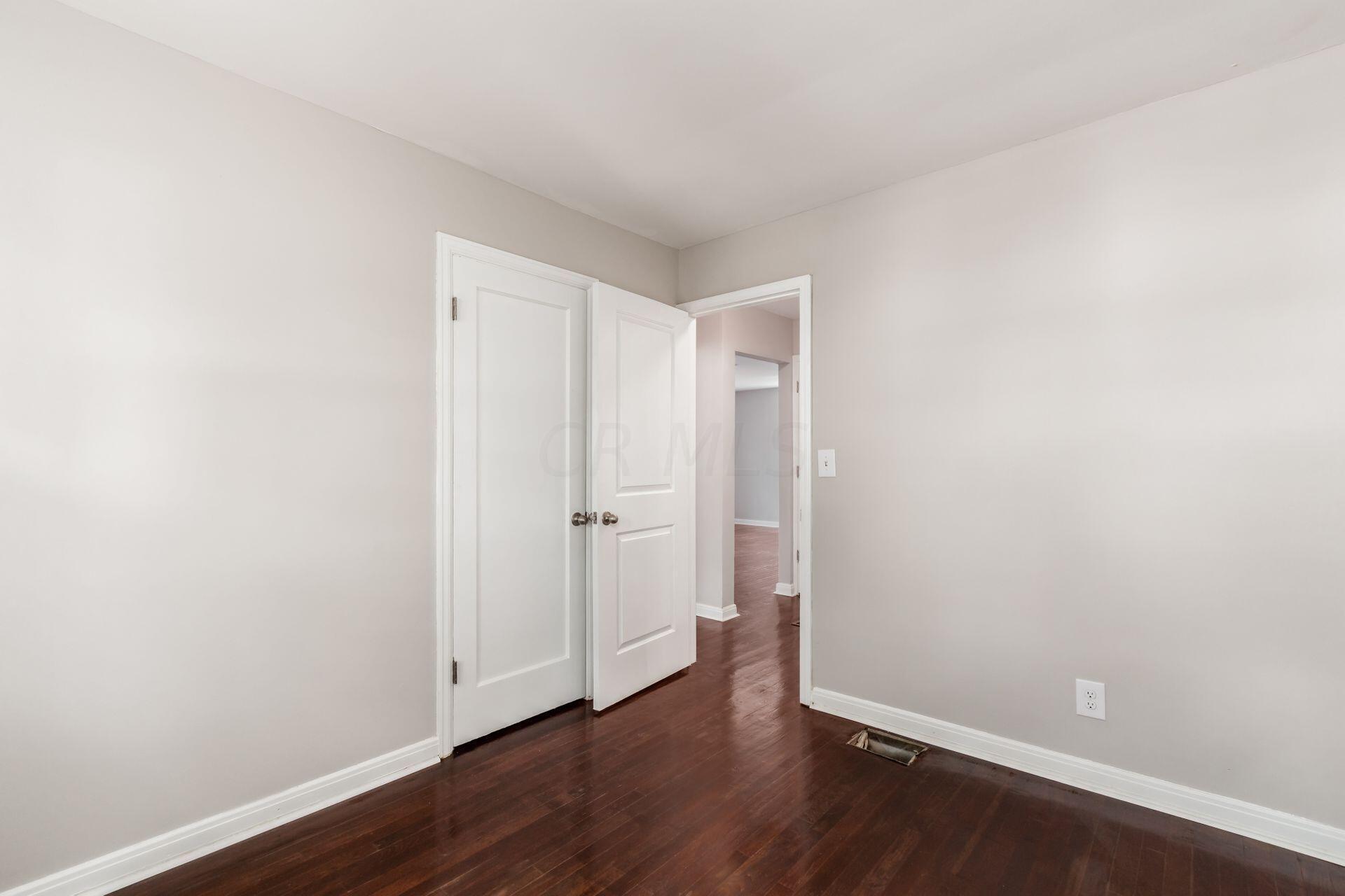 3207 Karl Road Columbus, OH 43224 - Photo 20 of 29 Bedroom 2