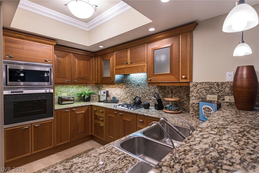 2777 Paradise Road, Unit 602 Las Vegas, NV 89109 - Photo 8 of 18