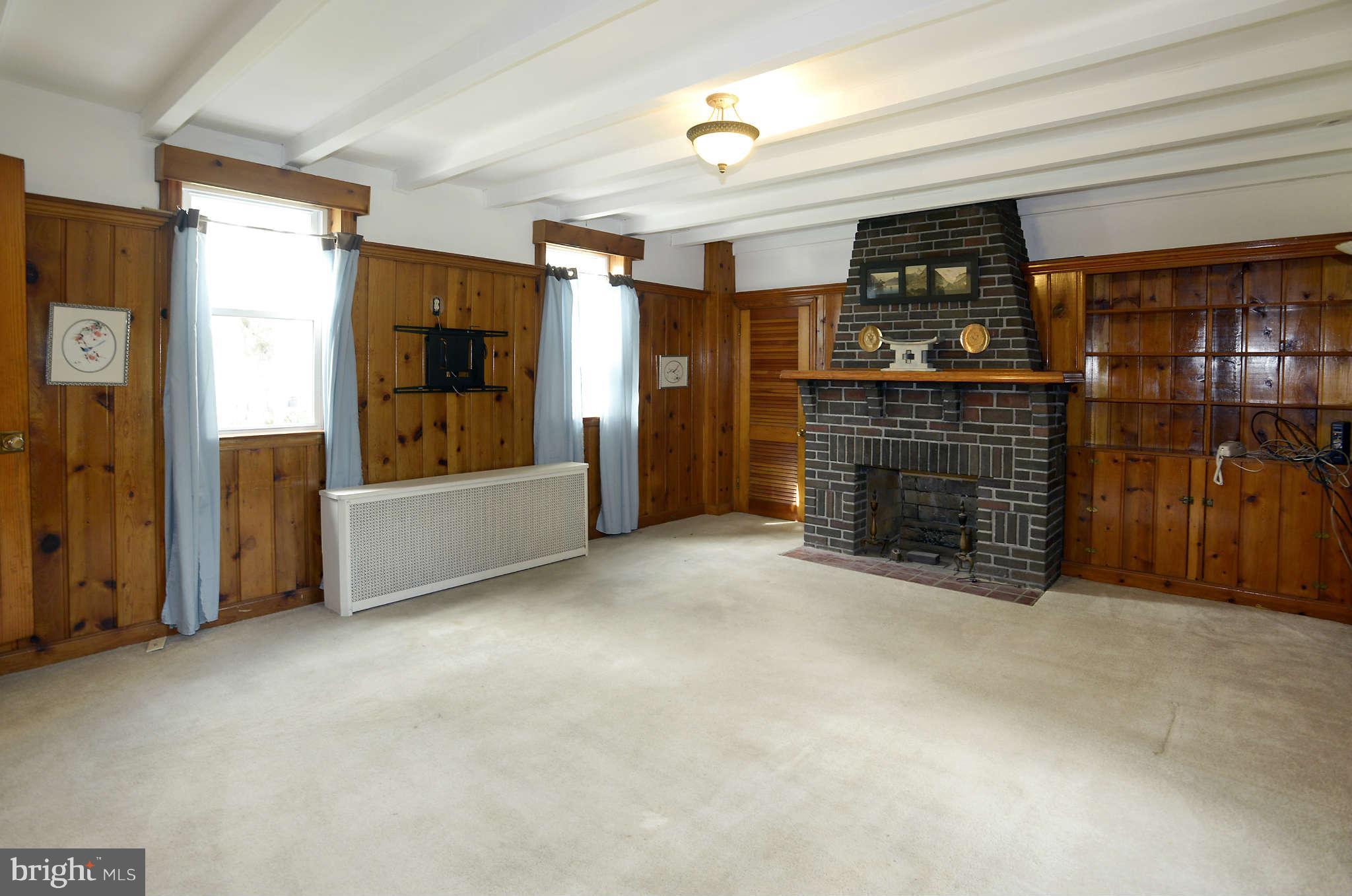 511 Gun Road Baltimore, MD 21227 - Photo 12 of 26 Family Room