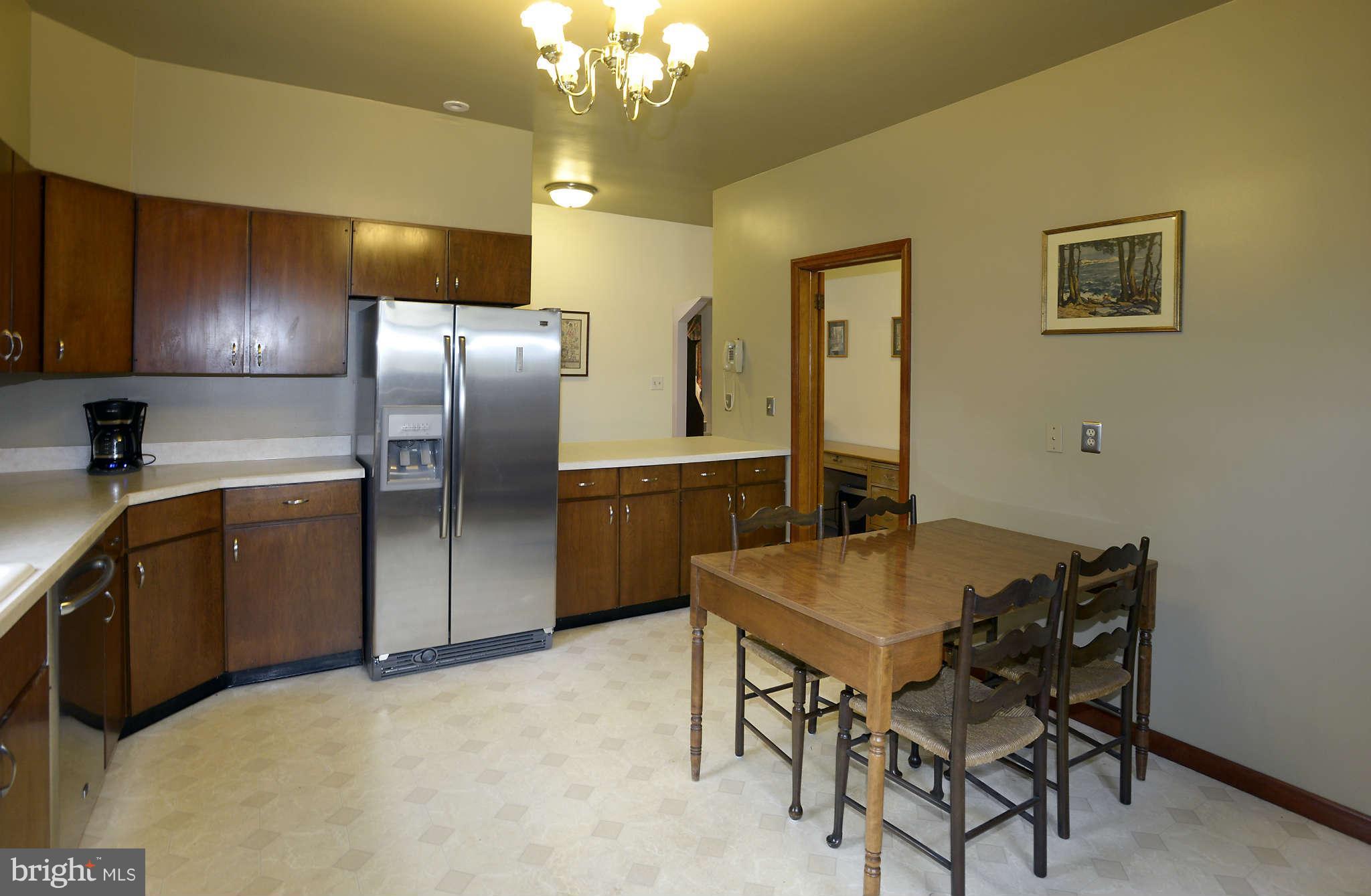 511 Gun Road Baltimore, MD 21227 - Photo 10 of 26 Kitchen