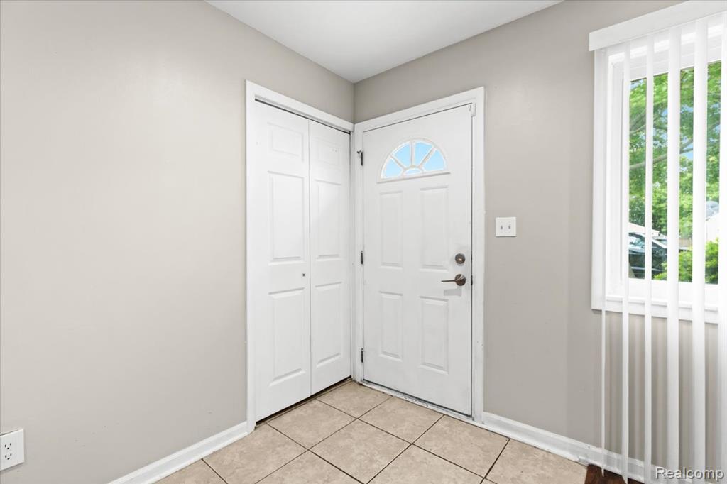 8111 Timken Avenue Warren, MI 48089 - Photo 2 of 17