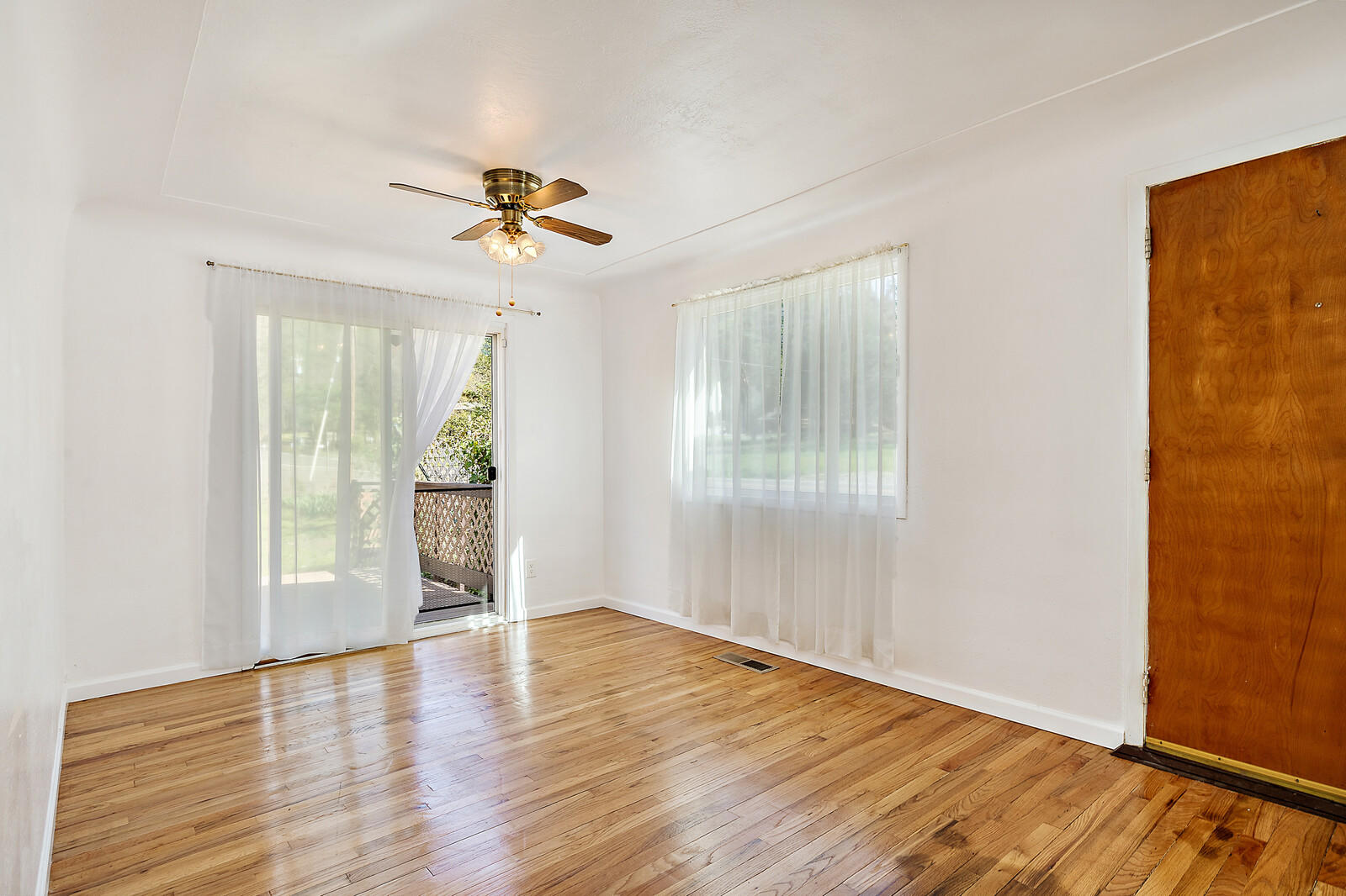 266 Frankham Road Grants Pass, OR 97527 - Photo 11 of 35 Dining room