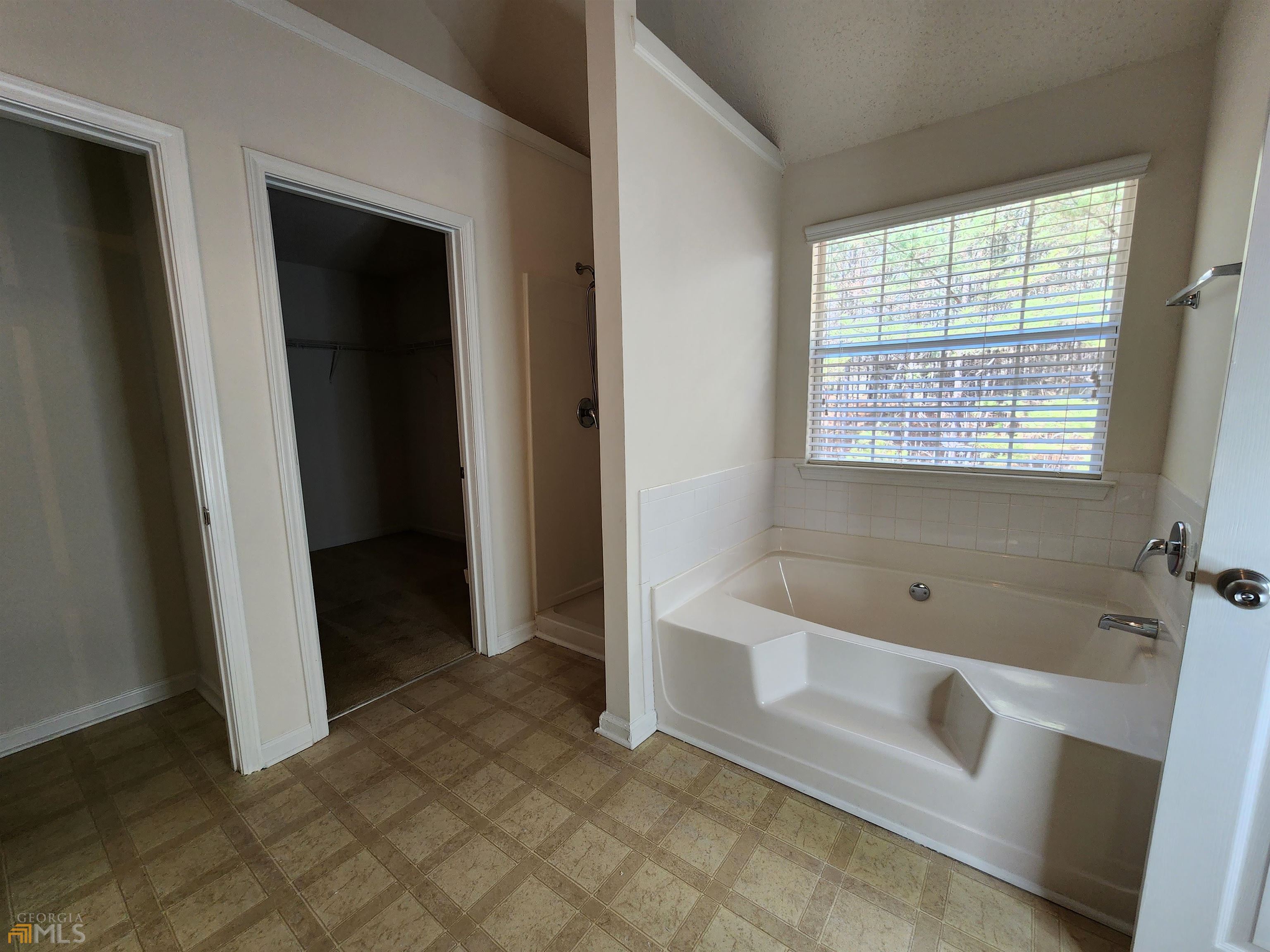 7130 Cavender Drive Southwest South Fulton, GA 30331 - Photo 11 of 18 Garden Tub w Separate Shower