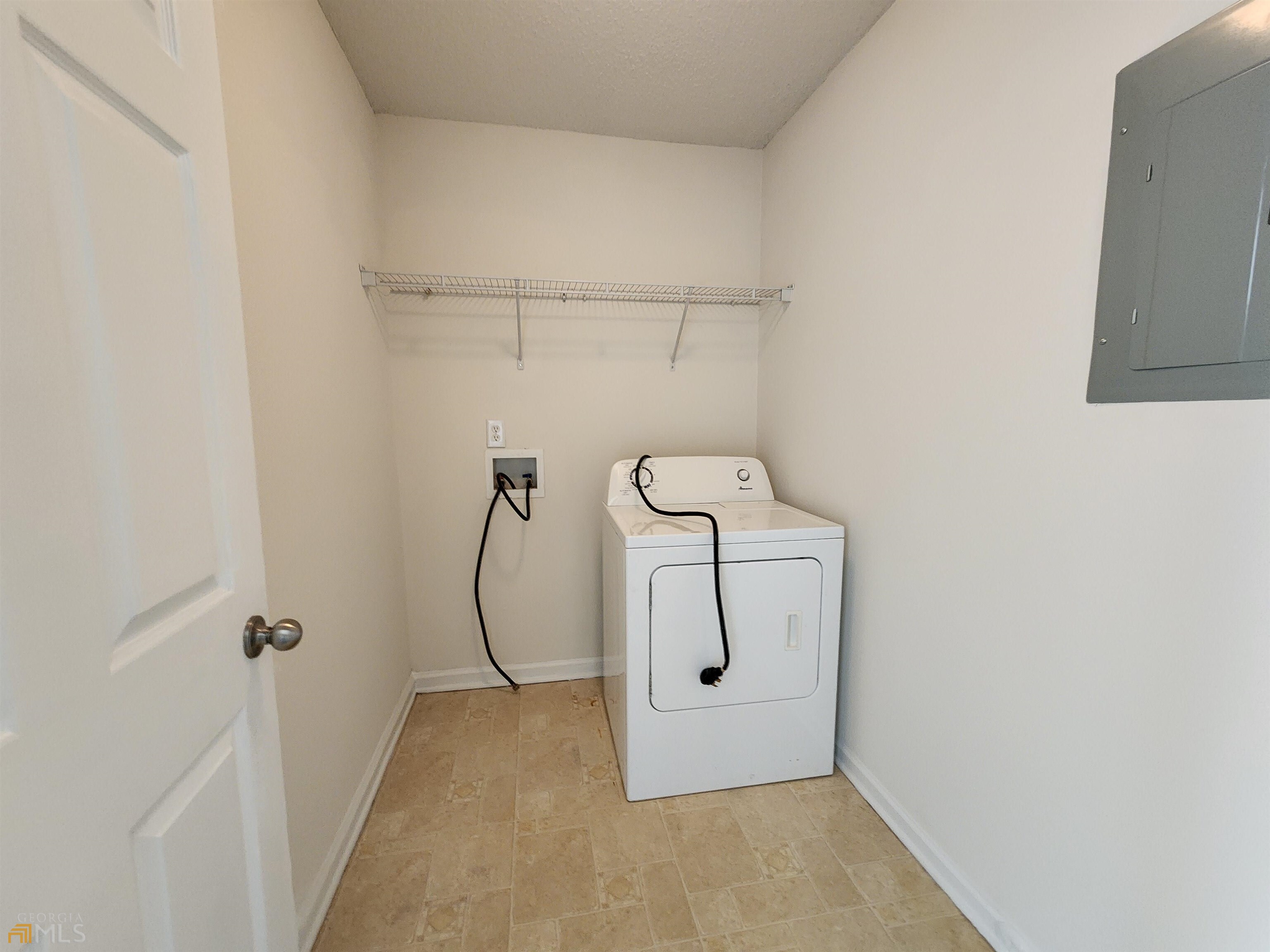 7130 Cavender Drive Southwest South Fulton, GA 30331 - Photo 16 of 18 Equipped w Appliance