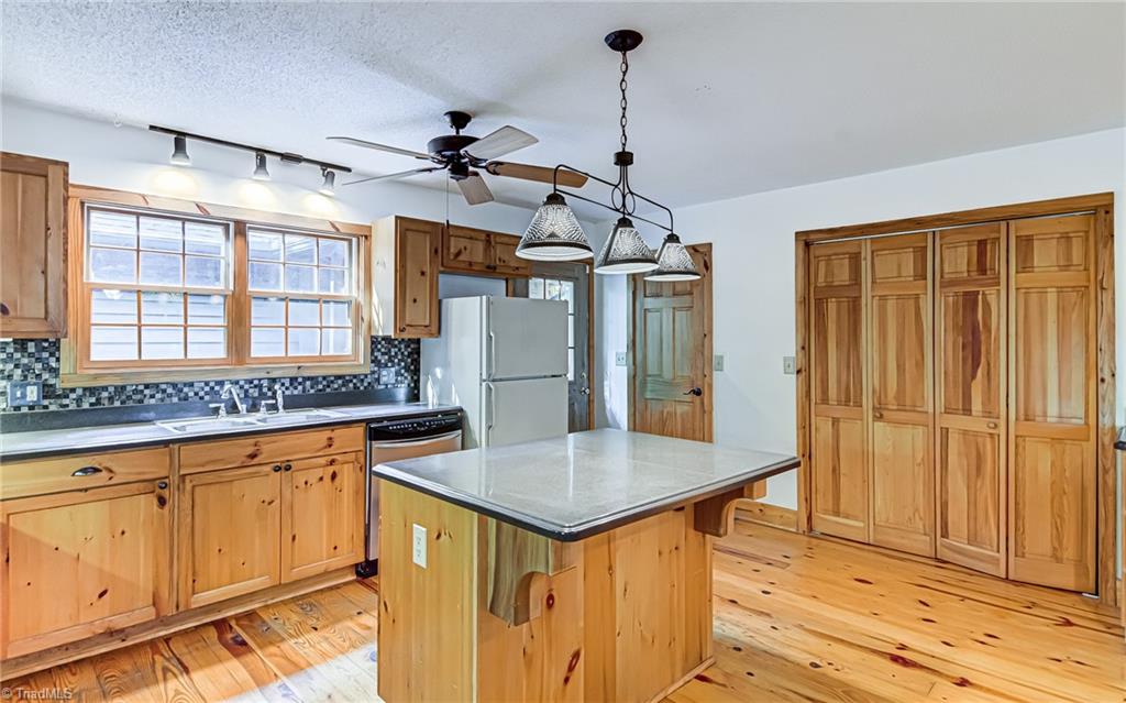 7602 Trowbridge Drive Browns Summit, NC 27214 - Photo 11 of 35