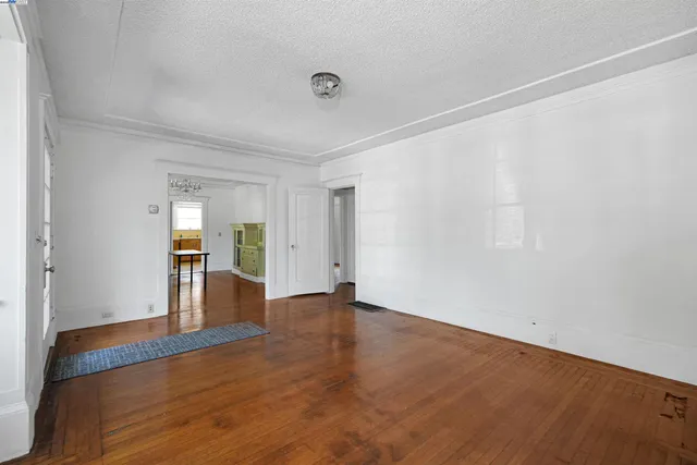 $925,000 | 57 Entrada Avenue, Oakland, CA 94611