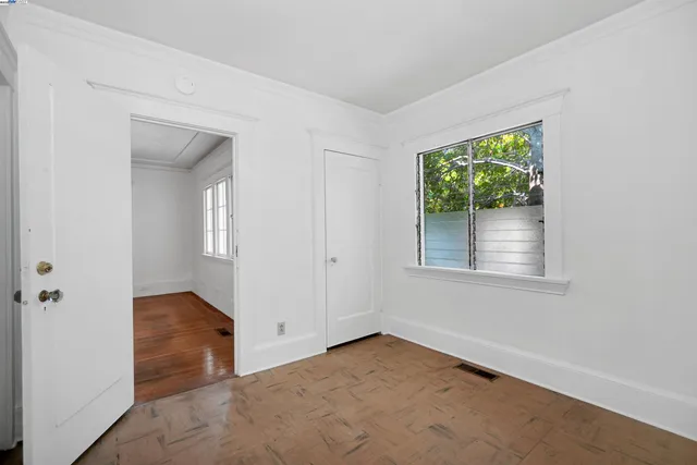 $925,000 | 57 Entrada Avenue, Oakland, CA 94611