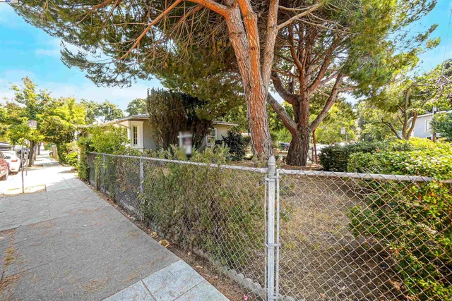 $925,000 | 57 Entrada Avenue, Oakland, CA 94611