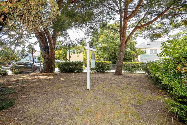 $925,000 | 57 Entrada Avenue, Oakland, CA 94611