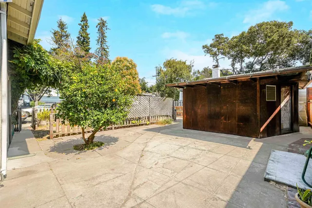 $925,000 | 57 Entrada Avenue, Oakland, CA 94611