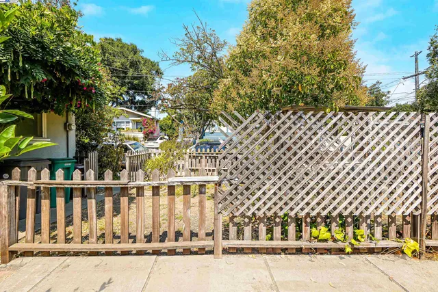 $925,000 | 57 Entrada Avenue, Oakland, CA 94611