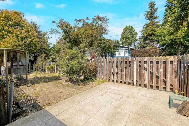 $925,000 | 57 Entrada Avenue, Oakland, CA 94611