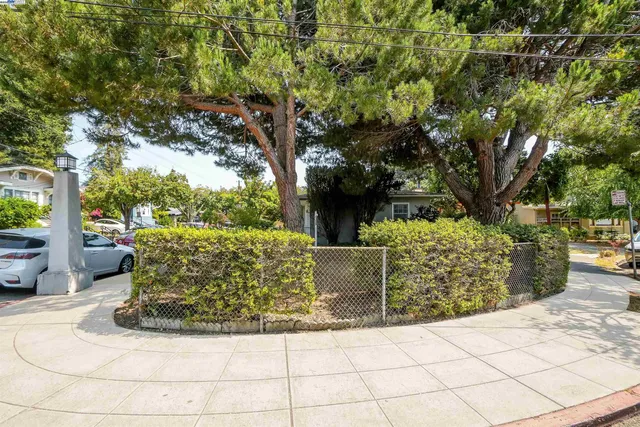 $925,000 | 57 Entrada Avenue, Oakland, CA 94611