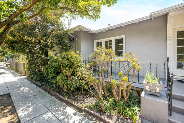 $925,000 | 57 Entrada Avenue, Oakland, CA 94611